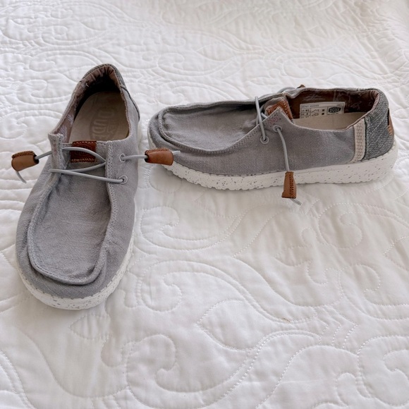Hey Dude Wendy Washed Gray Relaxed Casual Fabric‎  Slip On Shoes Women’s 6 EUC - Picture 2 of 12